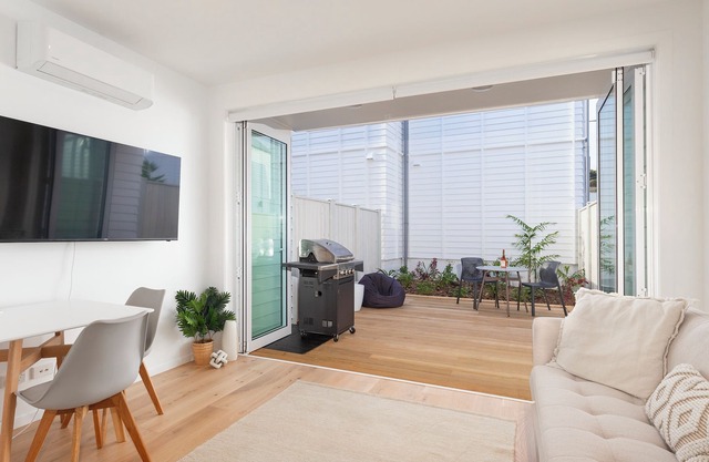 Villa Miya - Matakana Holiday Apartment