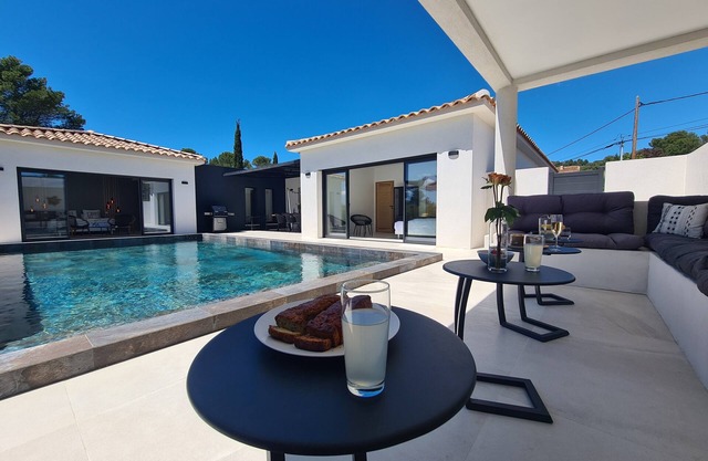 Villa Moderne au Coeur du Luberon