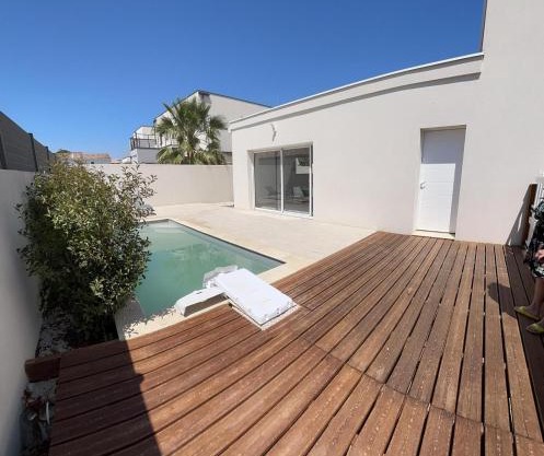 Villa moderne et confortable