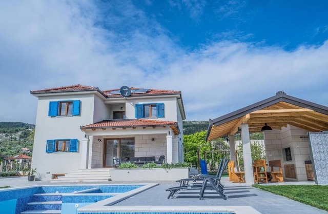 Villa Modriola