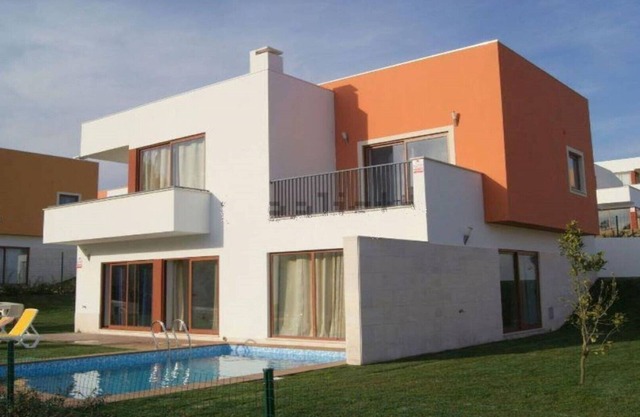 Villa Mónica con piscina y 500 metros de la laguna de Obidos