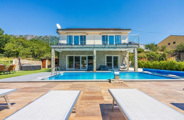 Villa Monte Adria