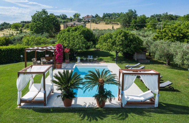 Villa Monticelli 11 - Four Bedroom Villa, Sleeps 11