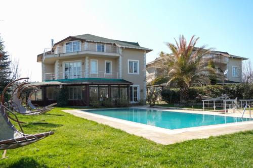 Villa Moon