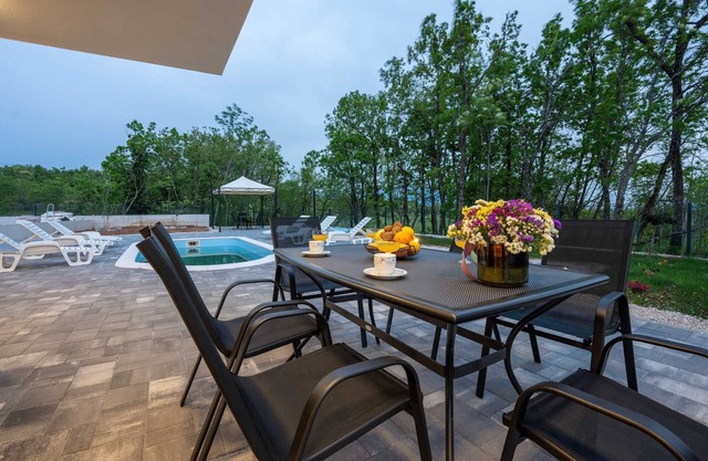 Villa Nadalina with swimming pool