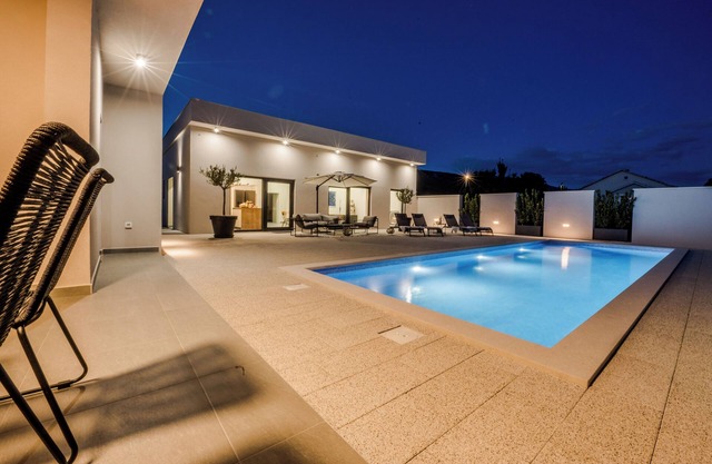 Villa Nami: Traumvilla mit Bergblick