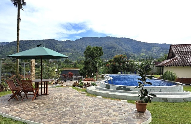 Villa Nataka Green Puncak