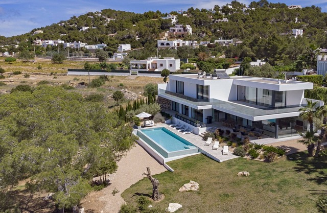 Villa near Cala Salada, sleeps 10