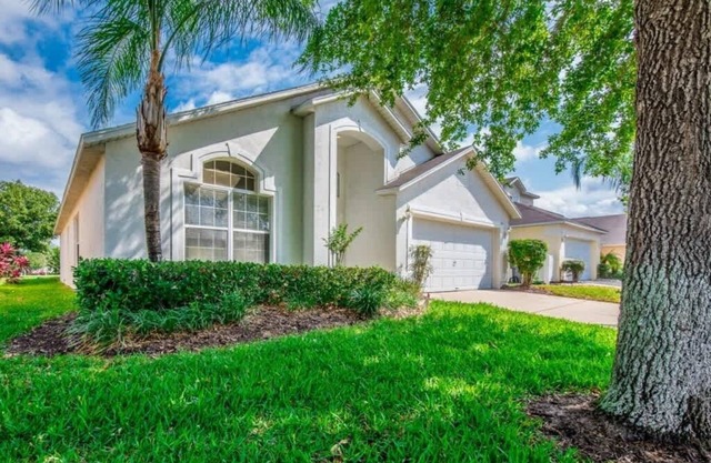 Near Disney 4 Bd 3 Bt Family Home w/ Private Pool