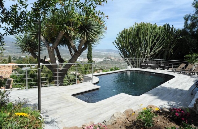 Villa cerca del mar con piscina privada ". Monte de los Almendros "