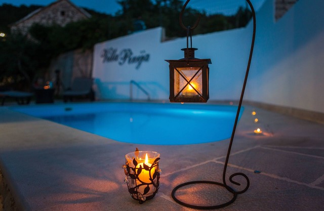 Villa con piscina en el corazón de un pueblo tradicional croata!