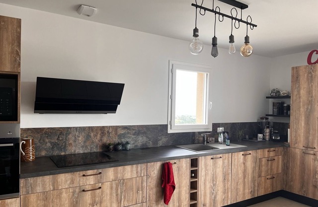Villa Neuve 90m2 , à 1,5km à Pied du Centre de Chorges , vue Exceptionnelle
