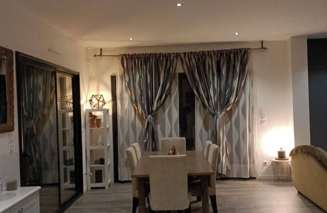 Villa Neuve et Cosy à 22 Minutes de Paris
