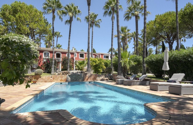 Villa Oasis by CadenzaLux