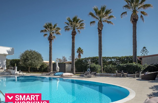Villa Ognina Dependance II with pool by Wonderful Italy
