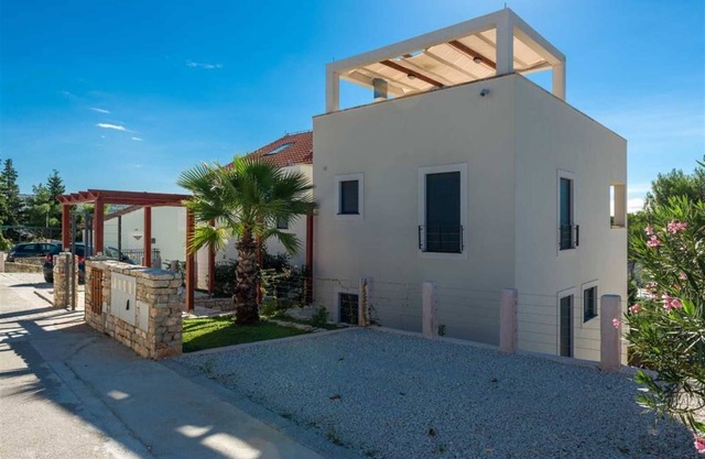 Villa Old Mill 3 Bedroom Villa with shared pool