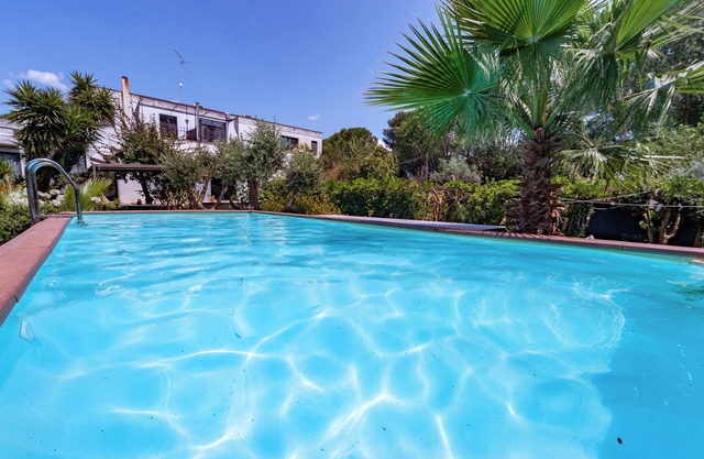 Villa "Olivia Pool Tennis Spa - A" con piscina compartida, 2 terrazas privadas y Wi-Fi