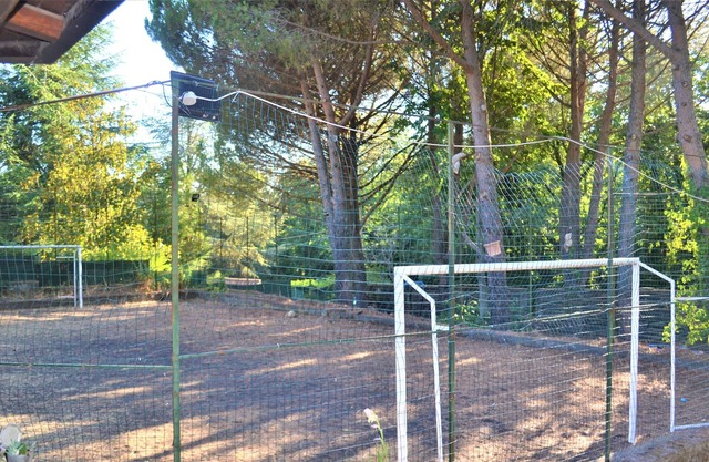 Villa en el Etna, a 20 min del mar, cancha de fútbol, jardín, área de juegos