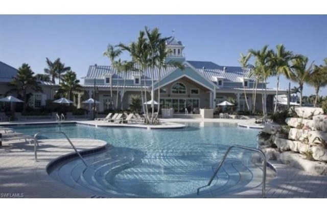 Nueva Villa en el lago en alquiler ~ Reserva de Nápoles ~ Servicios de estilo resort!