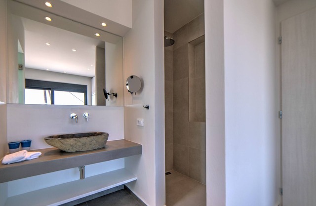 Villa Oniriko - Tres Habitaciones Villa, Capacidad 6