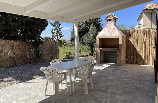 Villa "Orchidea" con jardín, terraza, balcón y aire acondicionado