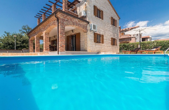 Villa Orlene con piscina, 4 unidades de aire acondicionado, voleibol y cancha de tenis