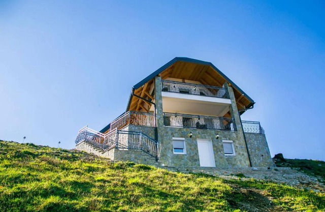 Villa Ostrovica