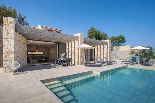 Villa Otter by PosarelliVillas