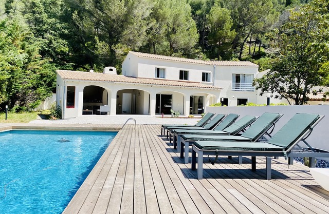 Villa & Padel 5*