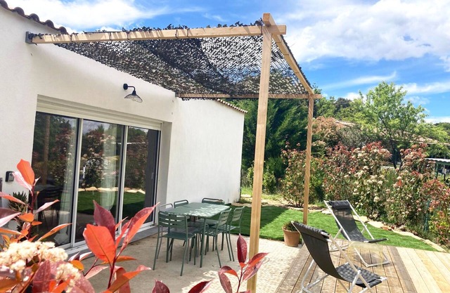 Villa PAIA, new, air-conditioned, 5km from Sainte Croix lake