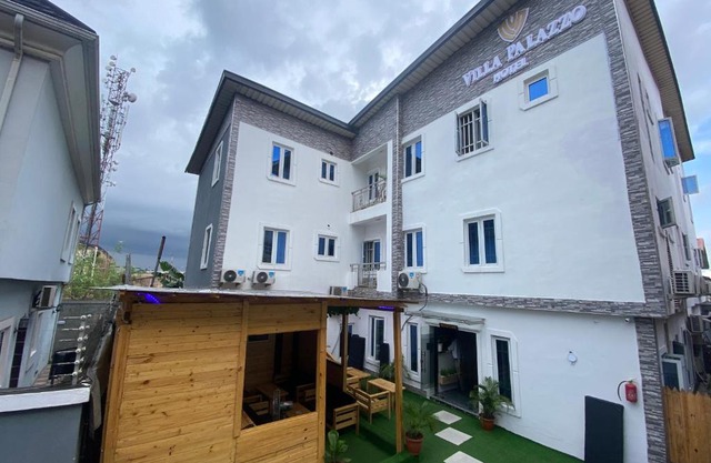 Villa Palazzo Hotel and Apartments