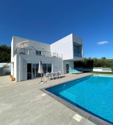 Villa Panorama Modi, with pool and stunning views