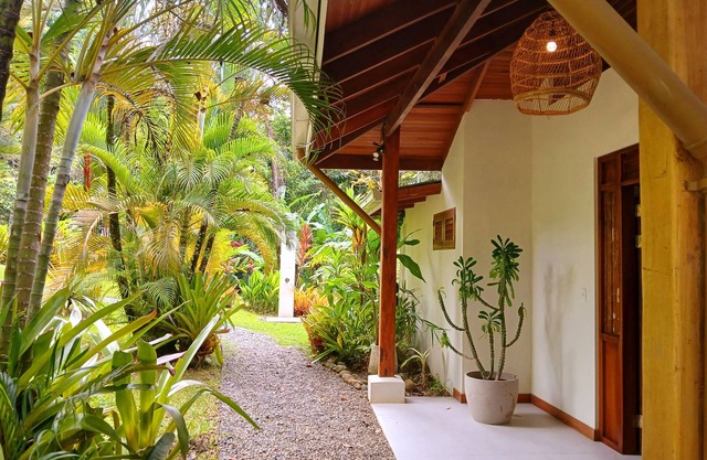 Villa Paraíso 3 bed, 2 bath w/pool and AC-15 min from Punta Uva