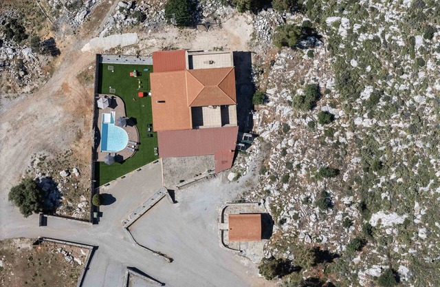Villa Pasiphae - With Private Pool