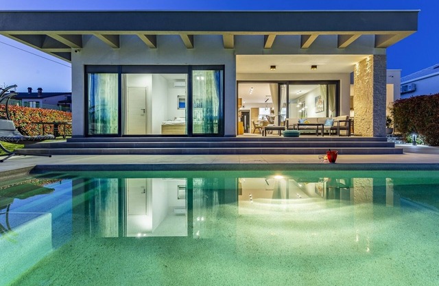 Villa Patras - Pool with Hydromassage - istriensonne 0673