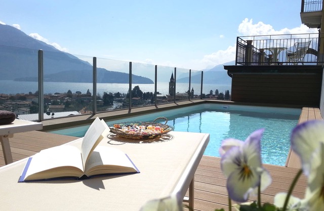 'Villa Perla del Lago': espectacular vista al lago, piscina, max 14 personas