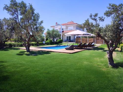 Villa Photerra, A Luxury familly Villa with pool