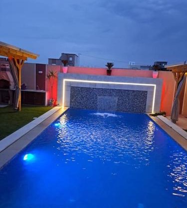 Villa piscine 4 chambres