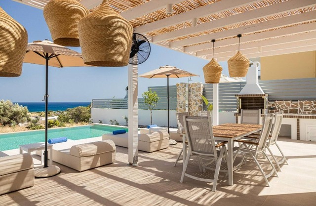 Villa Pollux - Two Bedroom Villa, Sleeps 6