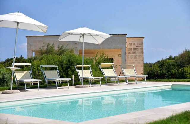 Villa Pool and Sea con piscina privada y wifi