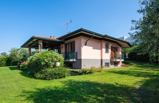 Villa "Portese" con un toque rústico y cerca del lago de Garda