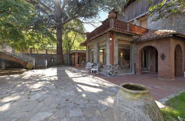 Villa "Pratolina" con terraza privada, balcón y Wi-Fi
