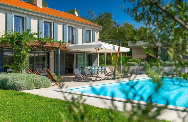 Villa en Vižinada con 6 habitaciones, capacidad 12