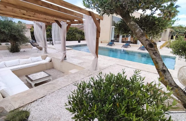 Provencal Villa | SPA/Swimming pool/Cinema surrounded by vineyards