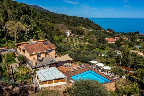 VILLA PROVENZA 12&4, Emma Villas