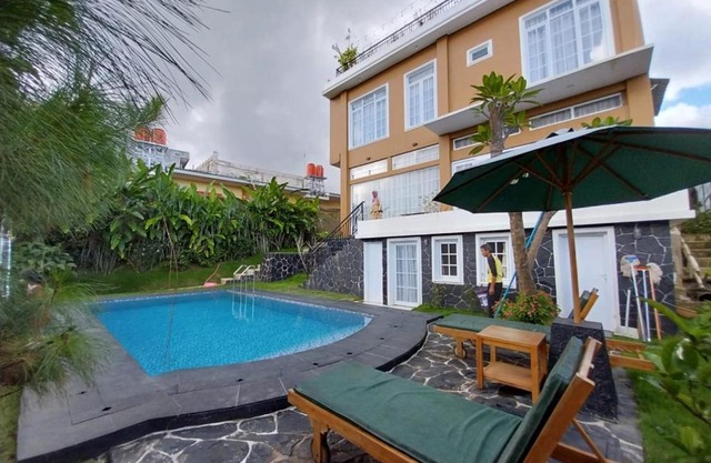 Villa puncak Bogor ala Bali