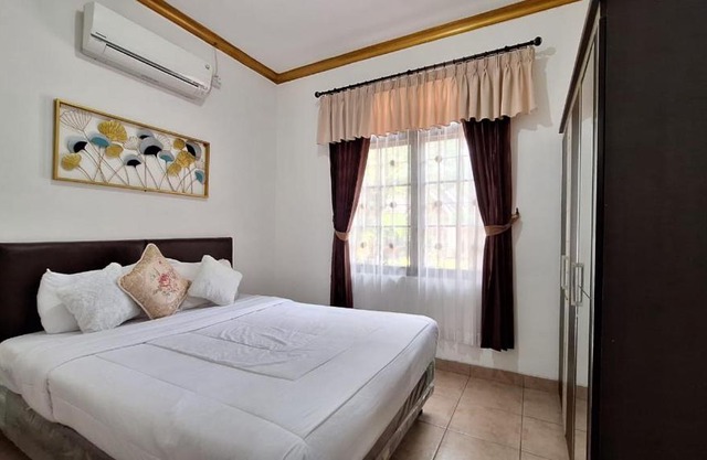 villa puncak bogor by GO puncak