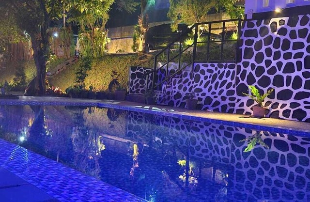 Villa Putih Alvaro