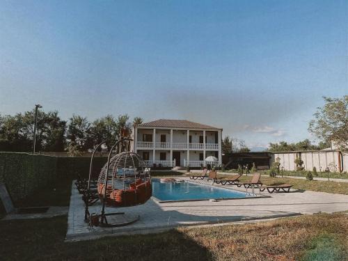 Villa Qokhi
