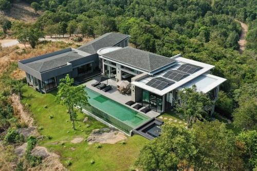 Villa Raphy - Palatial & Luxurious Retreat
